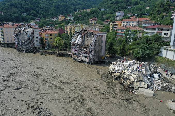 Batı Karadeniz'de sel: Can kaybı 77'ye yükseldi